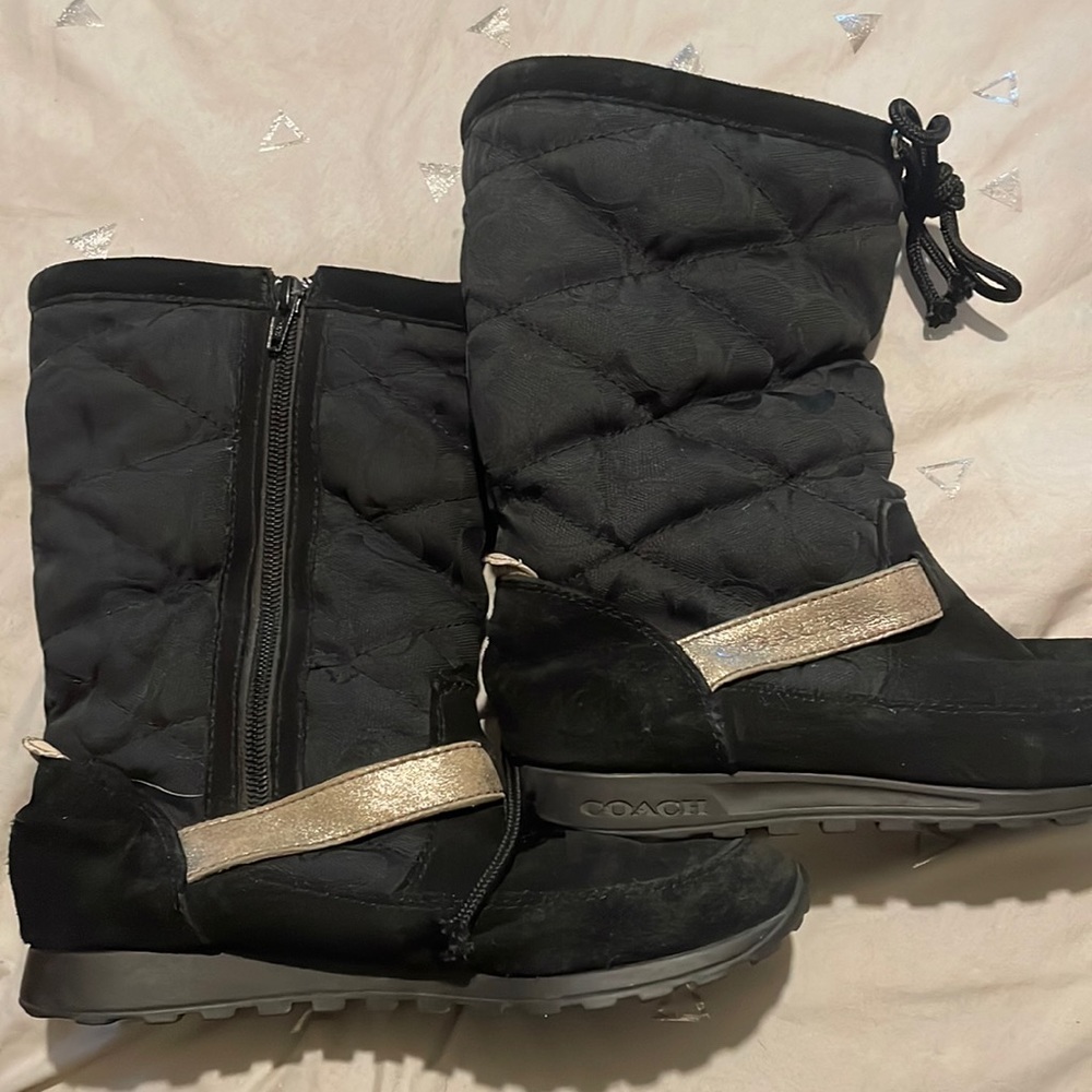 Coach boots with inside fur worn but so nice